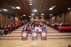 Kaymakamımız Sayın Hakan ALKAN “Gediz de Dünden Bugüne Deprem Gerçeği ve Alınması Gereken Önlemler’’ Konulu Panele Katıldı.