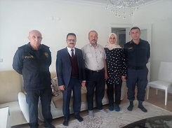 Kaymakamımız Sayın Hakan ALKAN,  Şehit Hüseyin GÜRLEKLİ’nin Babası Mustafa GÜRLEKLİ'ye Geçmiş Olsun Ziyaretinde Bulundu